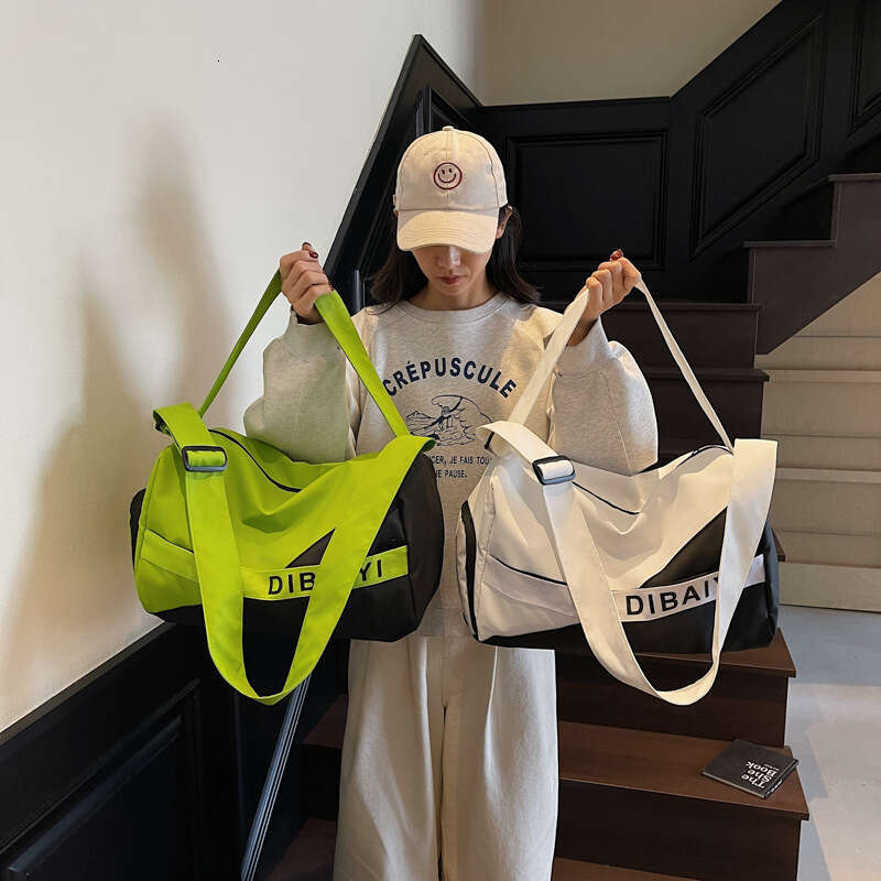 New Casual Fashion Handheld Small Square Simple Solid Color Large Capacity Shoulder Gym Women's Bag