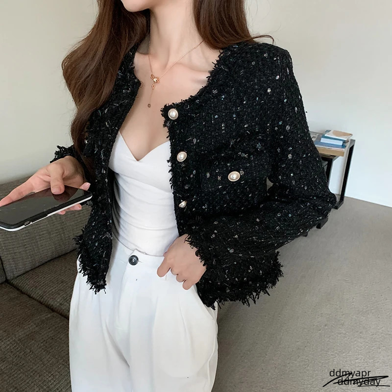 Women's Jackets Arrival Short Coat O-Neck Single-Breasted Tassel Slim Plaid Tweed Jacket Outwear Women Fashion 231010 ddmyday