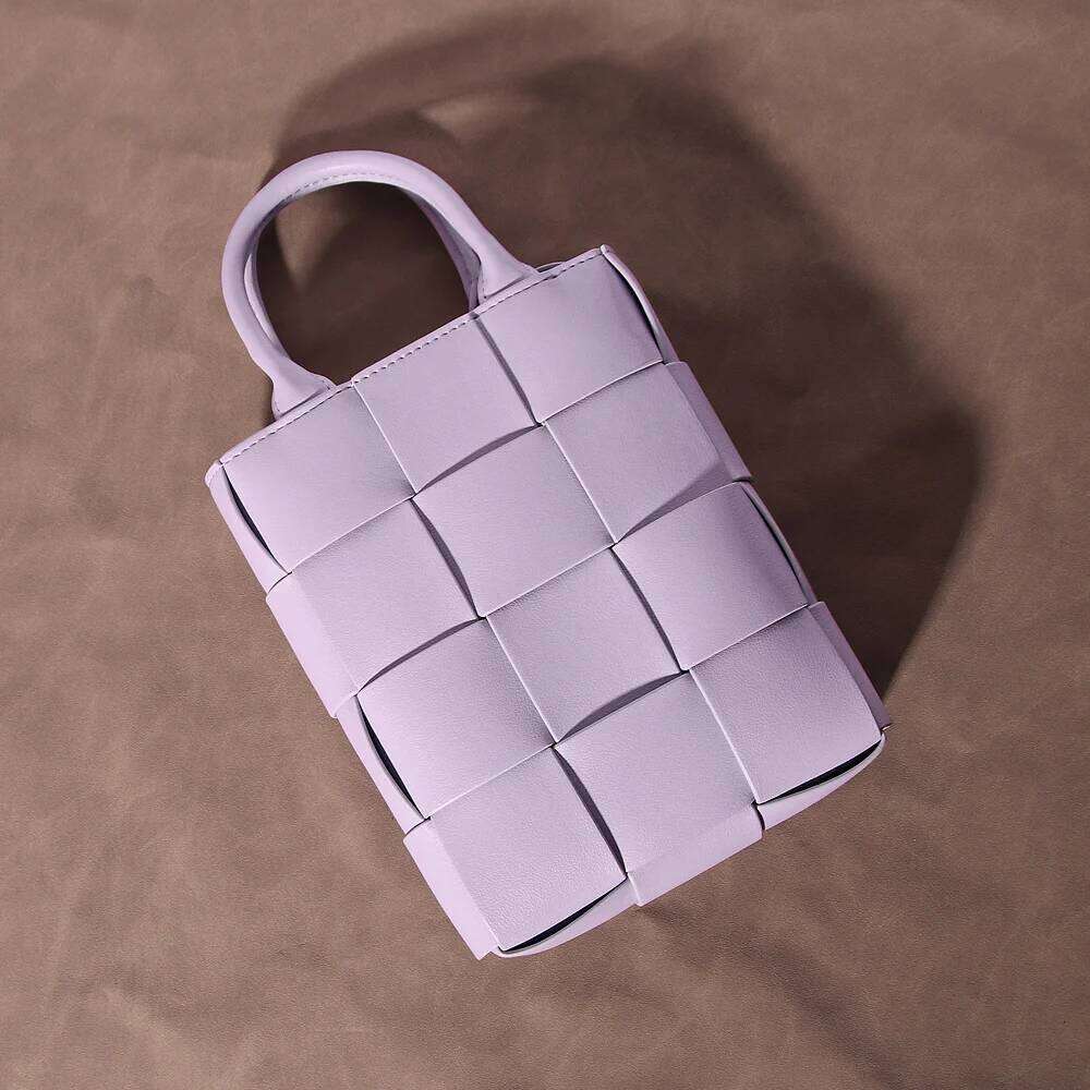 Small Tote 2022 Trend Fashion Designer Handbags and Purses Grid Woven Clutch Cow Leather Shoulder Bag