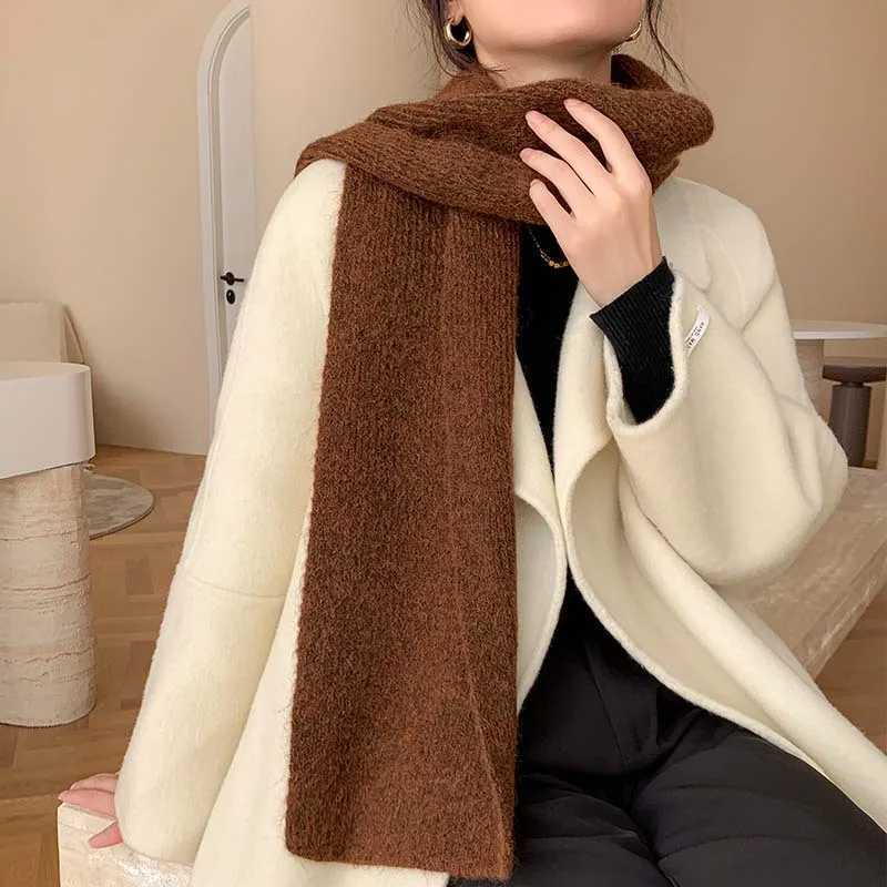 New Fashion Classic Warm Women Scarf Autumn Winter Elegent Imitation Cashmere Knitted Thickened Scarfves Female Thermal MufflerXJ250905
