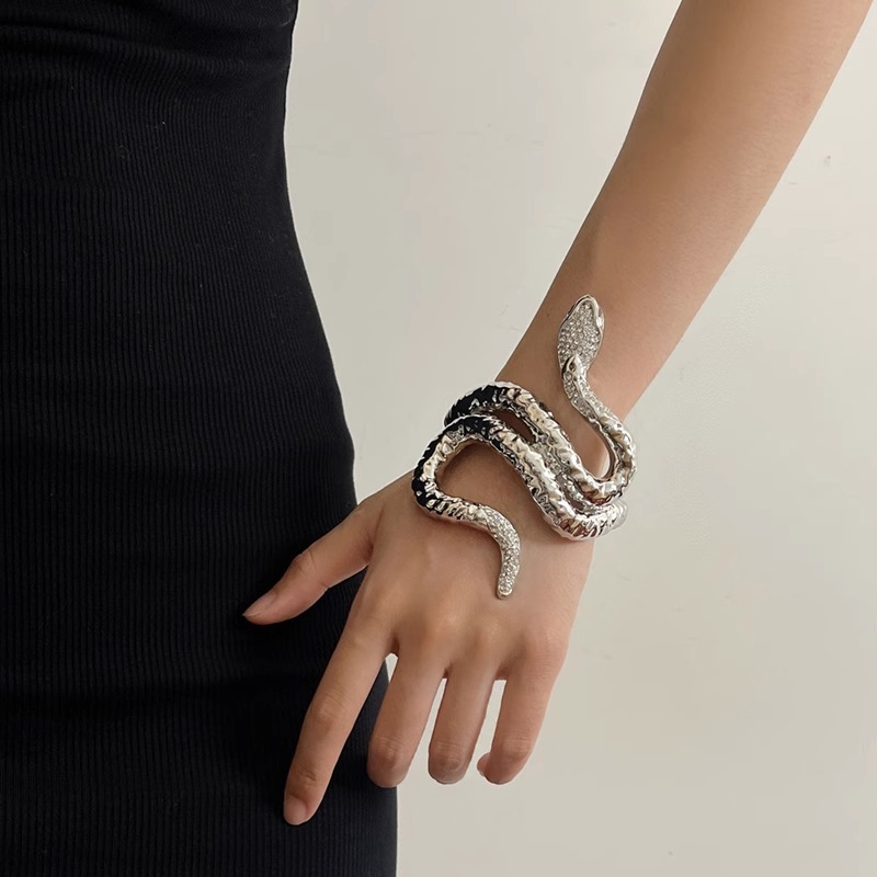 Exaggerated Heavy Craft Wrinkle Multi-layer Wrapped Dynamic Snake-shaped Dia-studded Bracelet Fashionable High-end Open Bangle