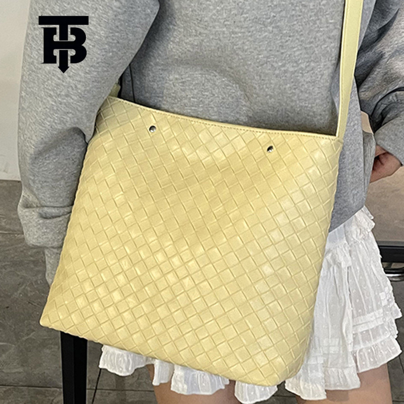 TB BHULAMTE Designer Bag Niche Texture Bucket Bag For Women 2025 New Single Shoulder Crossbody Bag Luxury Bag Large Capacity Commuter Korean Retro Und