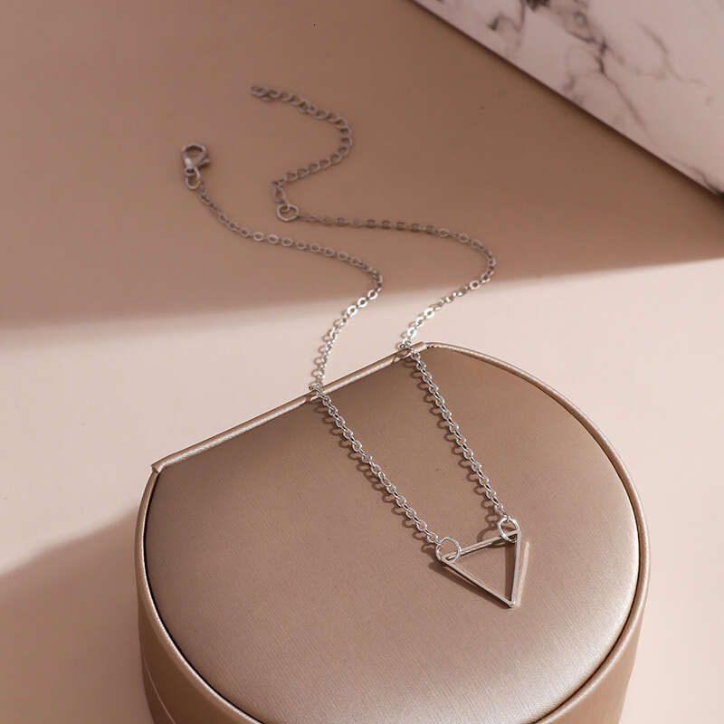 DH collections 2025 Summer: Women's Versatile Geometric - Shaped Collarbone Chain