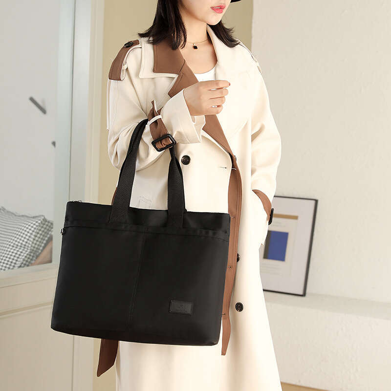 Women's Large Capacity Shoulder Water-Resistant Fashion Versatile Underarm Trendy Commuter Tote Bag