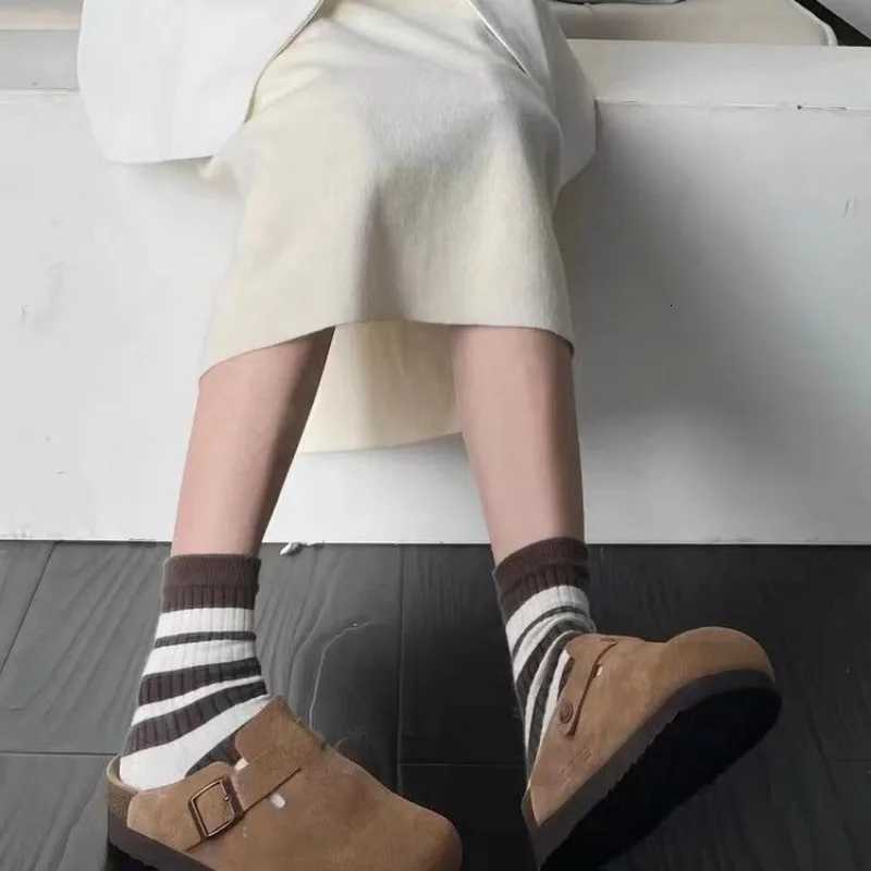 New Women Clogs for Women Fashion Cork Suede Mules Slipper Classic Cork Antislip for Outdoor Slippers with Arch Support D230 W250905