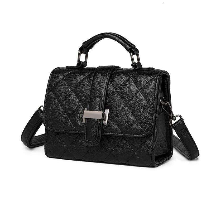 2025 New Single Shoulder Diamond Crossbody Bag, Women's Handheld Fashion Small Square Bag