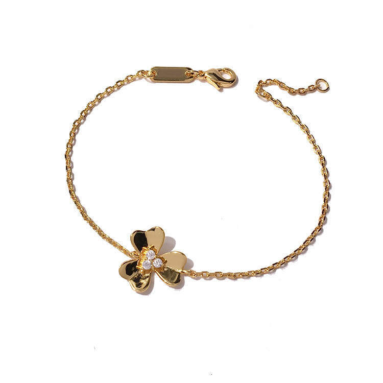 08Korean Fashion Glossy Clover Bracelet INS Minimalist Design Live Gold-Plated Jewelry
