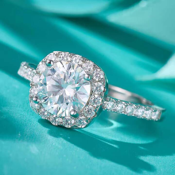 VOAINO Fancy Diamond Jewelry Pure 18K White Gold Round Cut Diamond Halo Diamond Engagement Wedding Ring