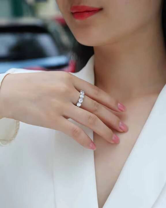 VOAINO Factory Luxury Sparkling Round Diamond Eternity Band Rings for Women Wedding Rings Jewelry OEM