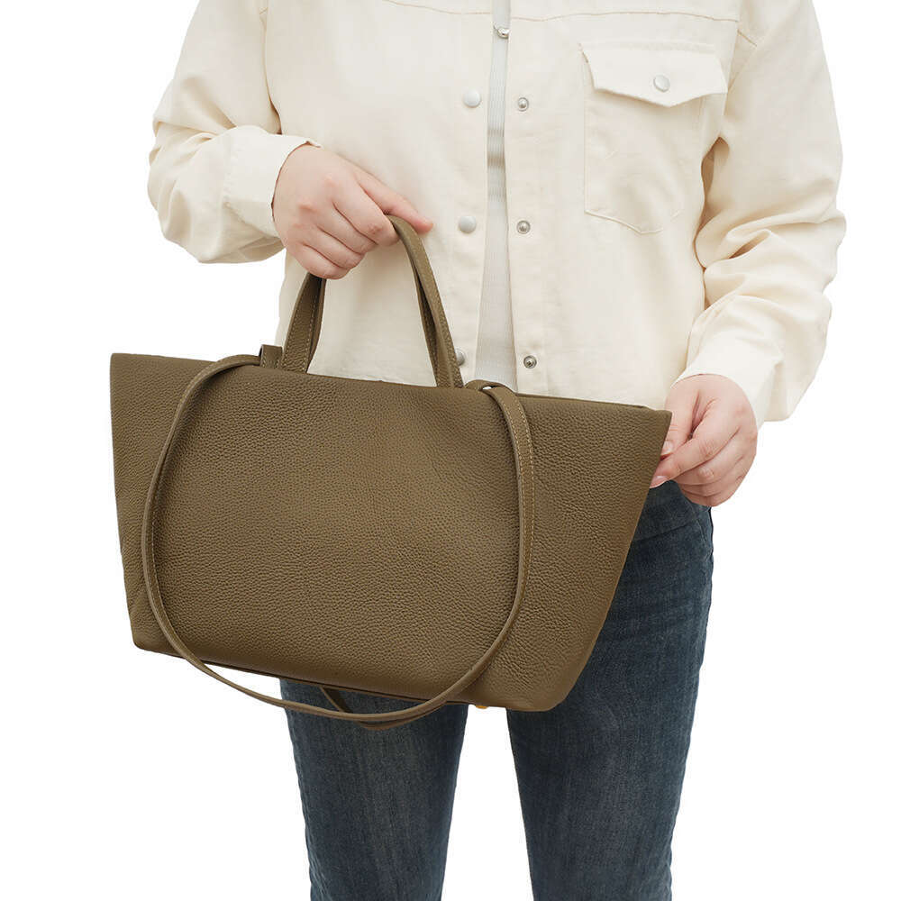 New Top Layer Cowhide Tote Fashionable Simple Versatile Genuine Leather Large Capacity Handbag Shoulder Bag designer wallet B5