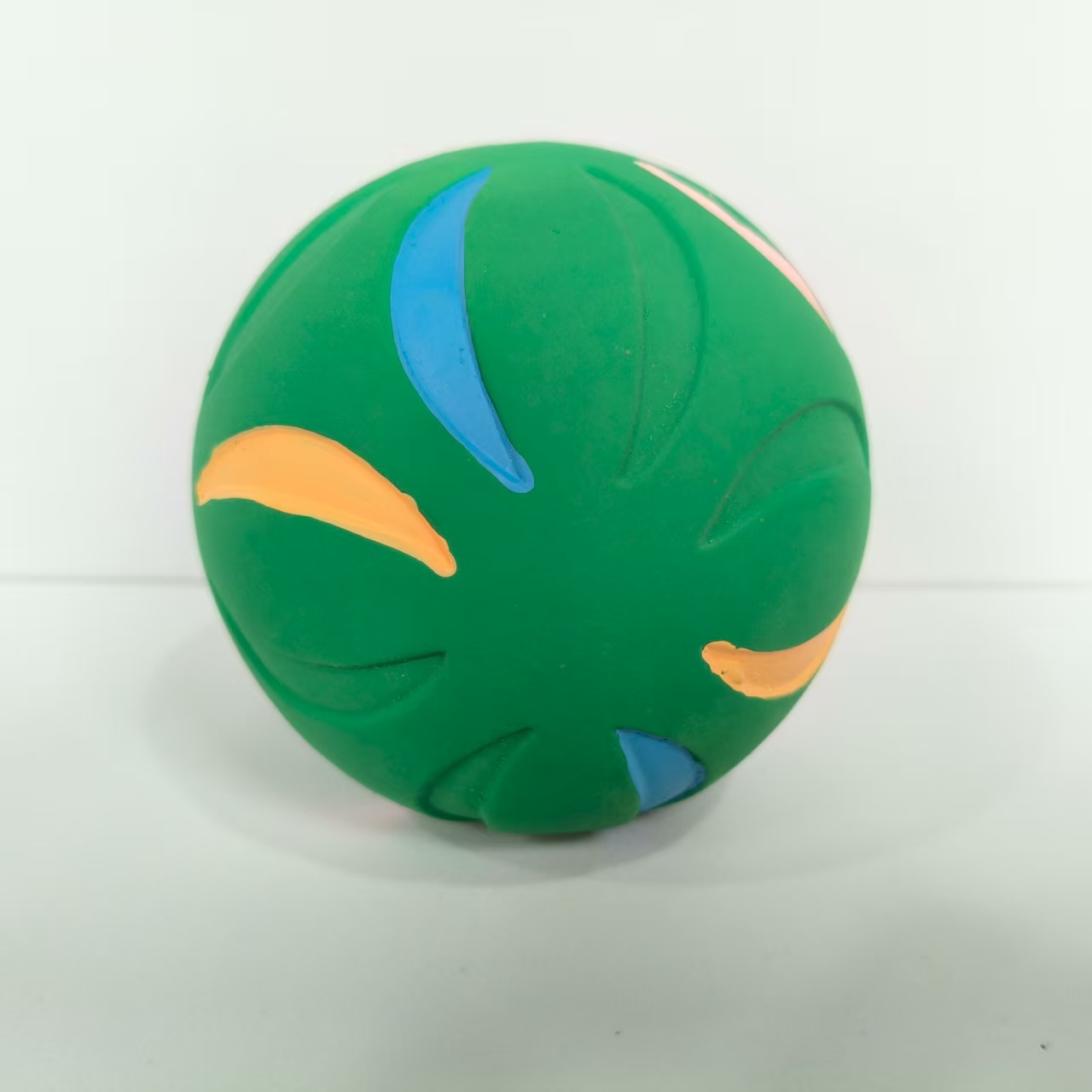 Latex Ball Chewy Dog Toys 9cm Eco-Friendly Non Toxic Bouncy Squeaky Balls for Canine Furry Pet Toys For Small and Medium Dogs 2pcs/Pack