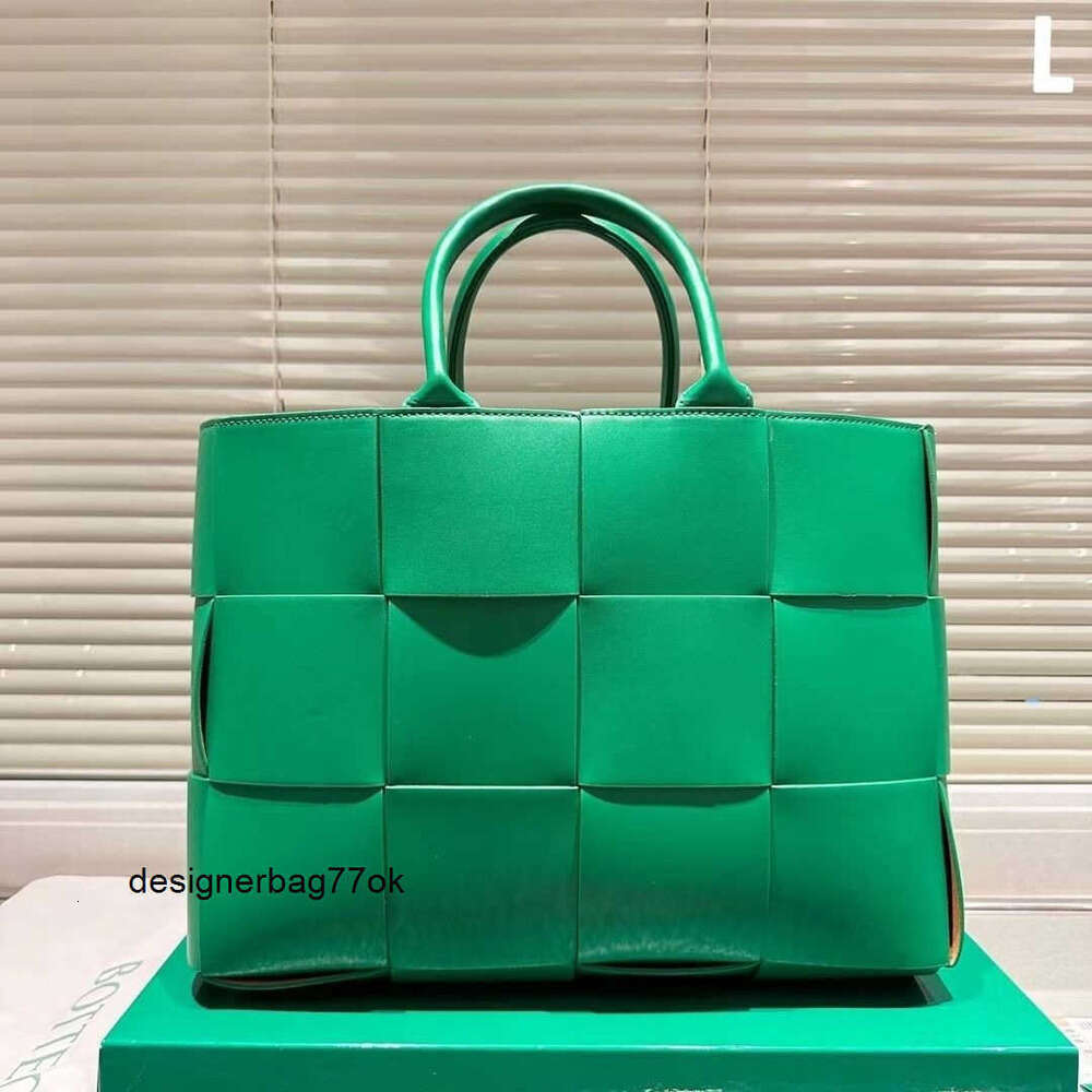 Designer Bag Arco Tote Bags Large Travel Bag New Tote Bag 12 Grid Arco Handbag Military Green Leather Bag Cowhide Pure Handwoven Intrecio Tote Handheld Womens Bag 5Ee