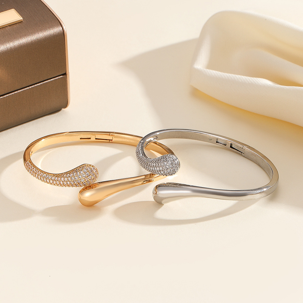 Electroplated Zircon Snake Bracelet Sexy Niche Personality Design Sense Women's Light Versatile High-end Jewelry