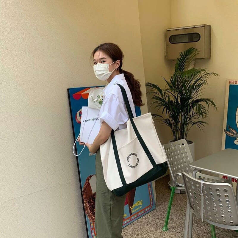 Canvas for Women Large Capacity 2023 New Zipper Student Commuter Versatile Tote Bag