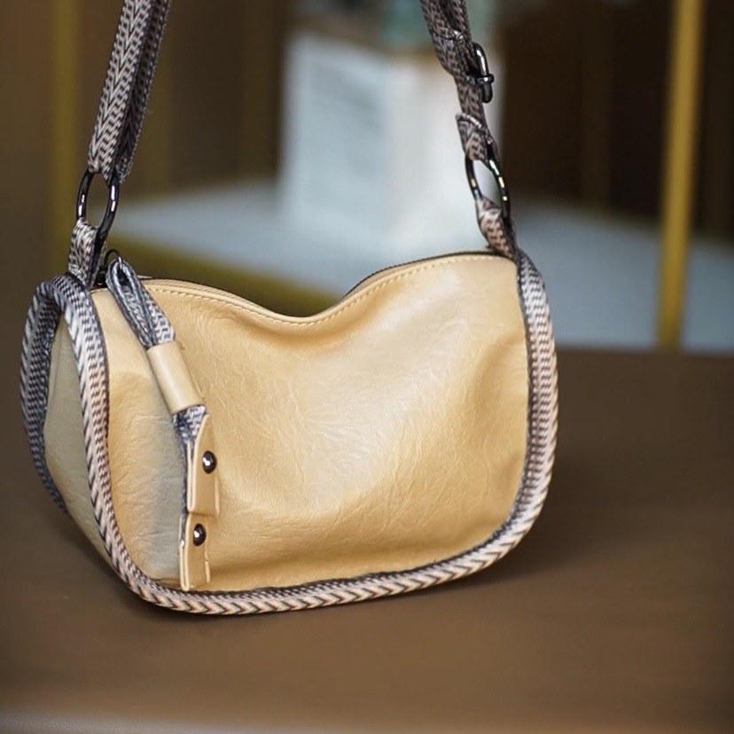 2025 New Style Bags Korean Trendy Small Square Dumpling-Style Shoulder Women's Crossbody Bag