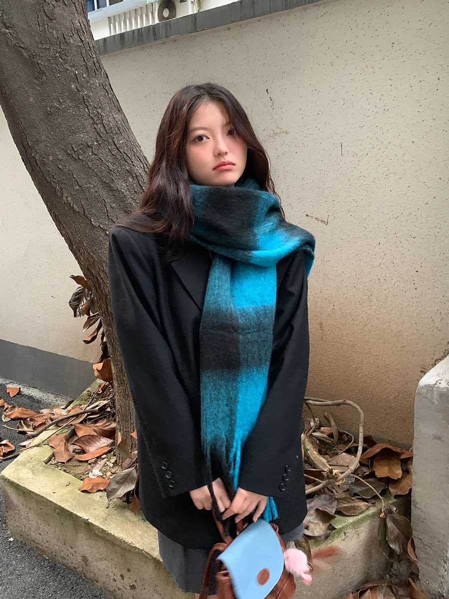 Retro Plaid Tassel Scarf For Women New Winter Warm And Thickened Neck Warmer Student Korean Version VersatileXJ250905
