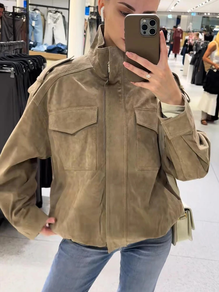 Autumn Winter Stand Collar Long Sleeve Jacket For Women Elegant Pocket Zipper Bomber Coat Female Chic Street Lady Outerwear 250905