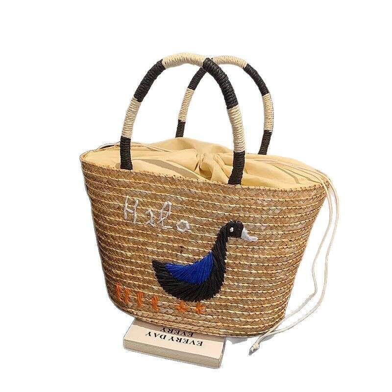 Summer Beach Vacation Straw Woven for Women 2025 New Large Capacity Tote Basket Bucket Bag