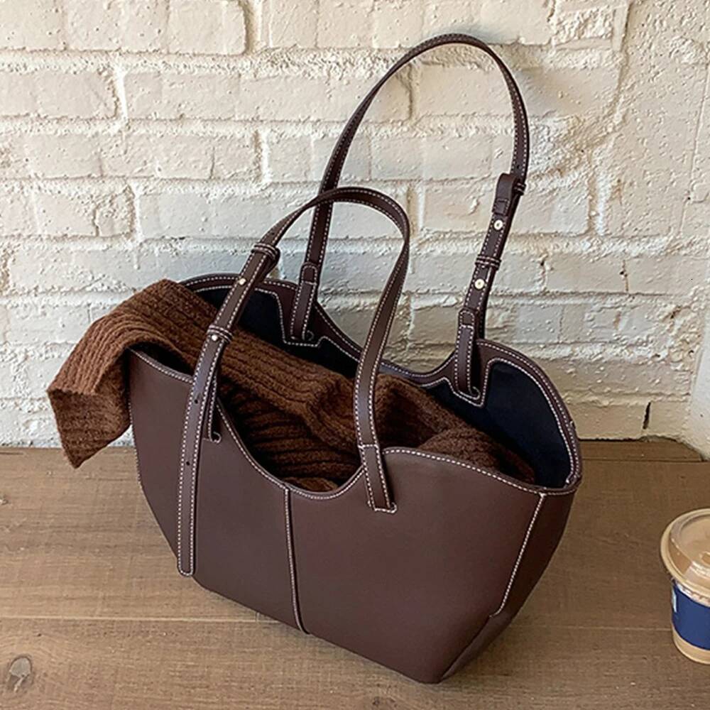 Large Capacity Tote Bags for Women Designer Handbags High Quality Shoulder 2025 Half Moon Bucket Bag Shopper Purse