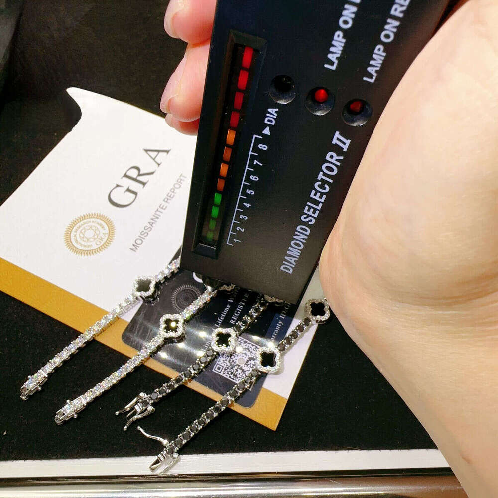 High-quality pure silver VVS agate stone tennis fashion hip-hop cracked clover bracelet