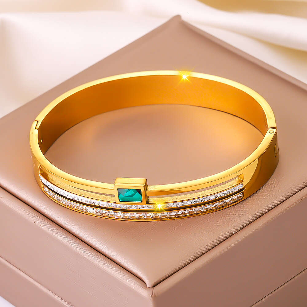 Stainless for Women New Style with Inlaid Dias Fashionable Simple Design Titanium Steel Bracelet Jewelry