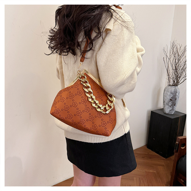 Luxury Brand Designer Bag New Chinese Style Gold Clasp Bag 2025 Summer New Trendy Chain Handbag Versatile Fashion Single Shoulder Crossbody Bag For Wo