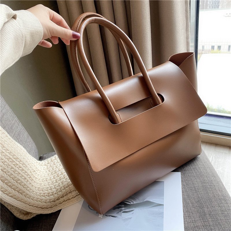 Fashion Women Bag Spacious Retro Tote Bag New Arrival Premium Quality Versatile Handbag Free Shipping Black Brown White