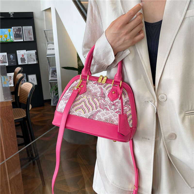 Designer Bag Luxury Shoulder Bag Bag Women's Embroidered Cloud Shell Bag, PU Crossbody Shoulder Handbag