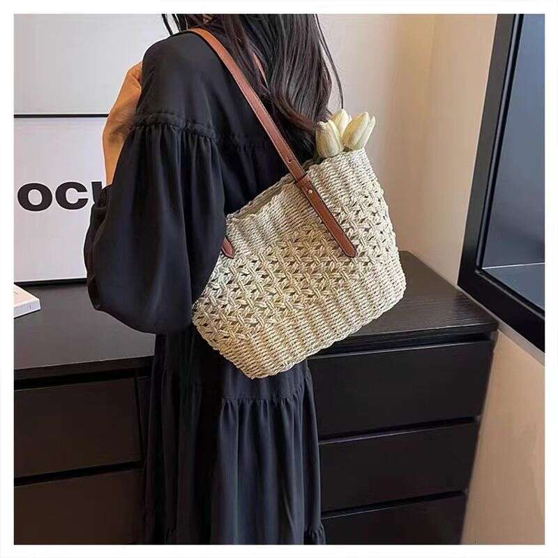 Women's Shoulder Vacation Beach Grass Tote Bag, Hand-Held Vegetable Basket, Fashionable Large Capacity Woven Bag