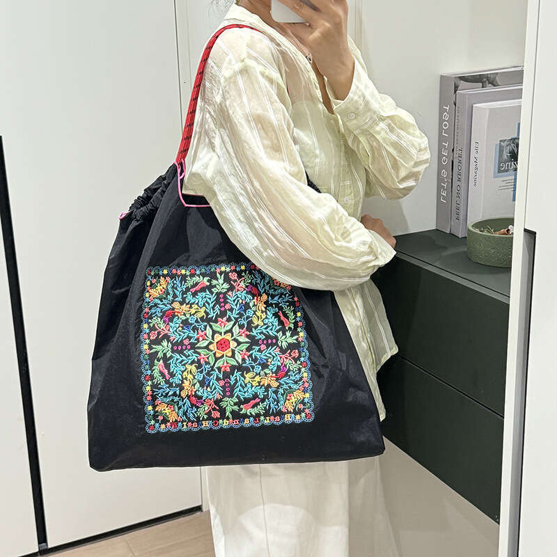Custom Japanese Embroidery Ballchain Eco-friendly Women's Crossbody Single Shoulder Canvas Bag Handbag