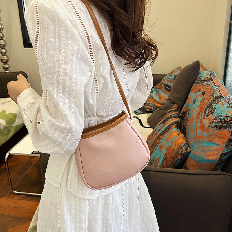 Summer New Fashion Simple Shoulder for Women Stylish Elegant Commuter Crossbody Trendy Soft Leather Small Bag