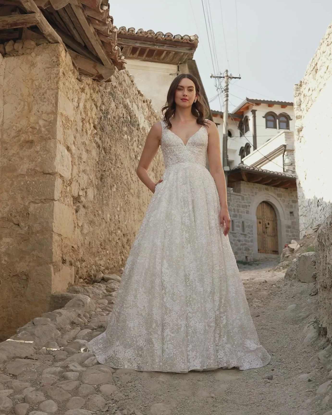 Sexy Spaghetti Strap Lace Bohemian Deep V-Neck Open Back Illusion Wedding Dress Wedding Bridal Gowns Vestidos De Novia Robe