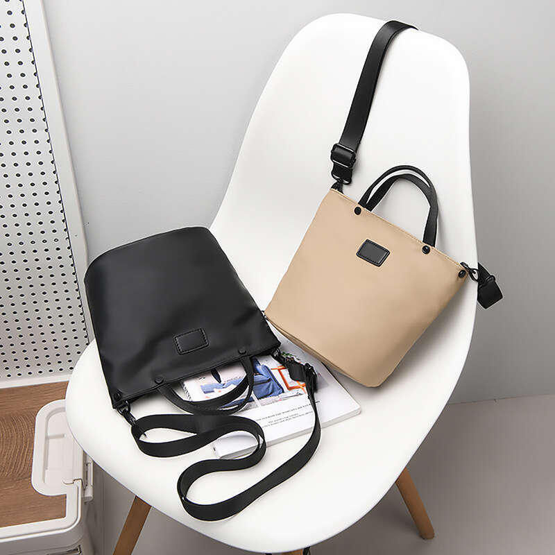 New Crossbody Fashionable Elegant Handbag Bucket Lightweight Small Women's Bag Simple Casual