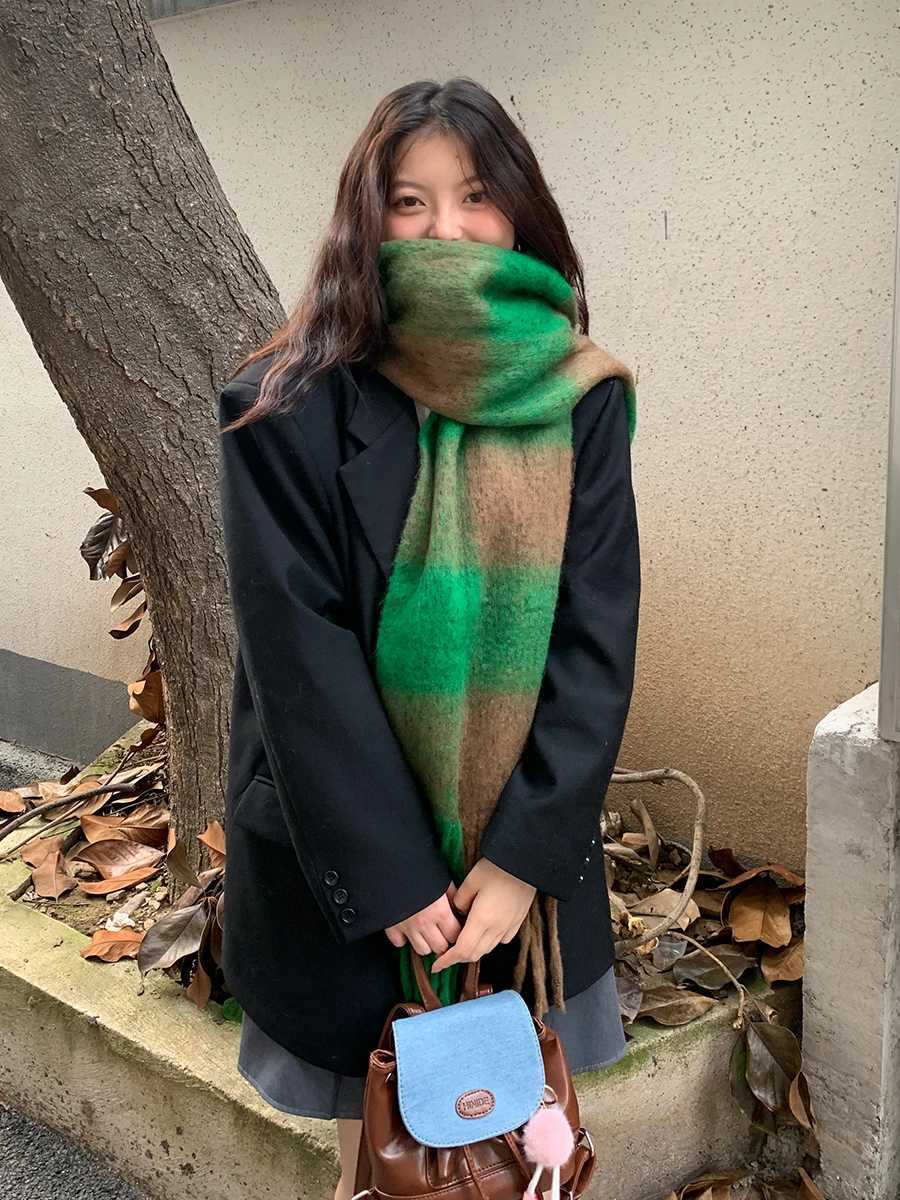 Retro Plaid Tassel Scarf For Women New Winter Warm And Thickened Neck Warmer Student Korean Version VersatileXJ250905