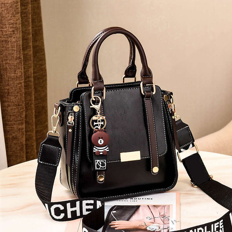 2024 New Handheld Niche Design Single Shoulder Crossbody Solid Color Trendy Fashion Women's Bag