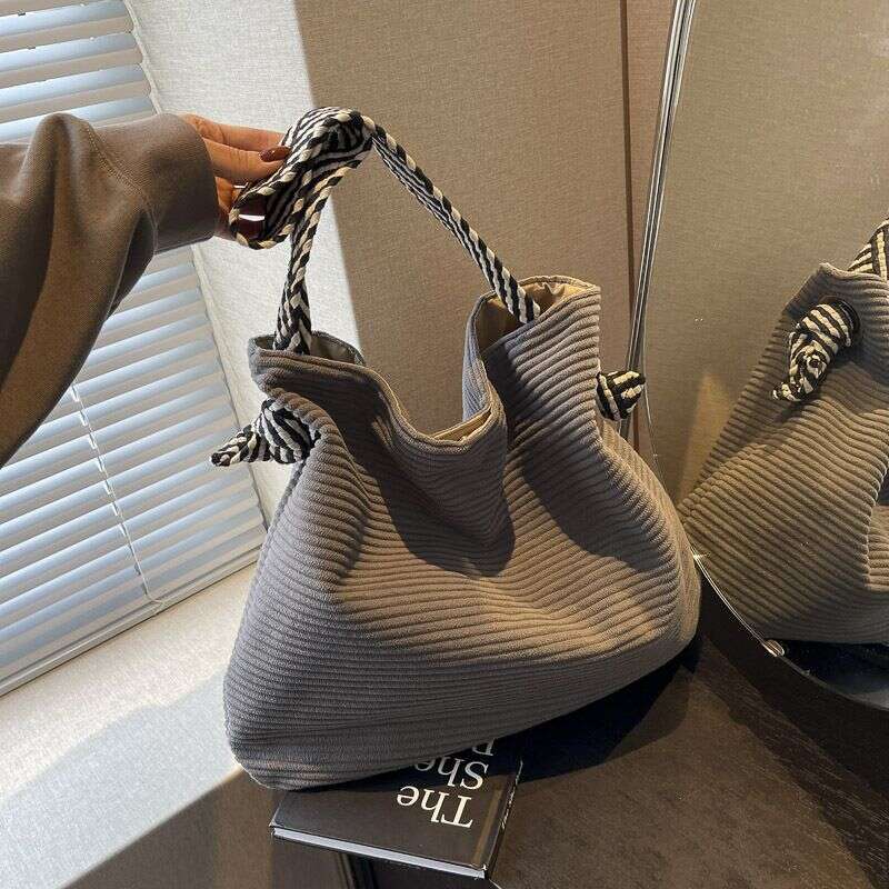 2024 New Bag Wo, High Capacity, High-End Feel, Large Tote, Office Handbag, Canvas Bag, Forest Style, Ins Style For