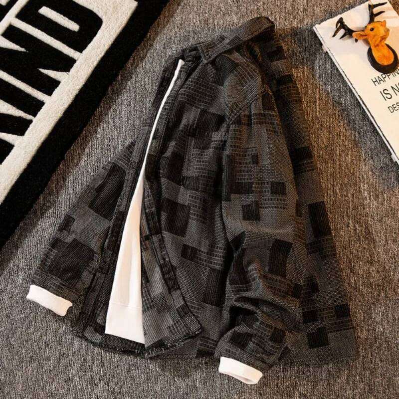 Denim Jackets Man Gray Splicing Autumn Cowboy Coat for Men in Lowest Price Trendy Size L Korean Popular Clothes Worn Outwear Y2k