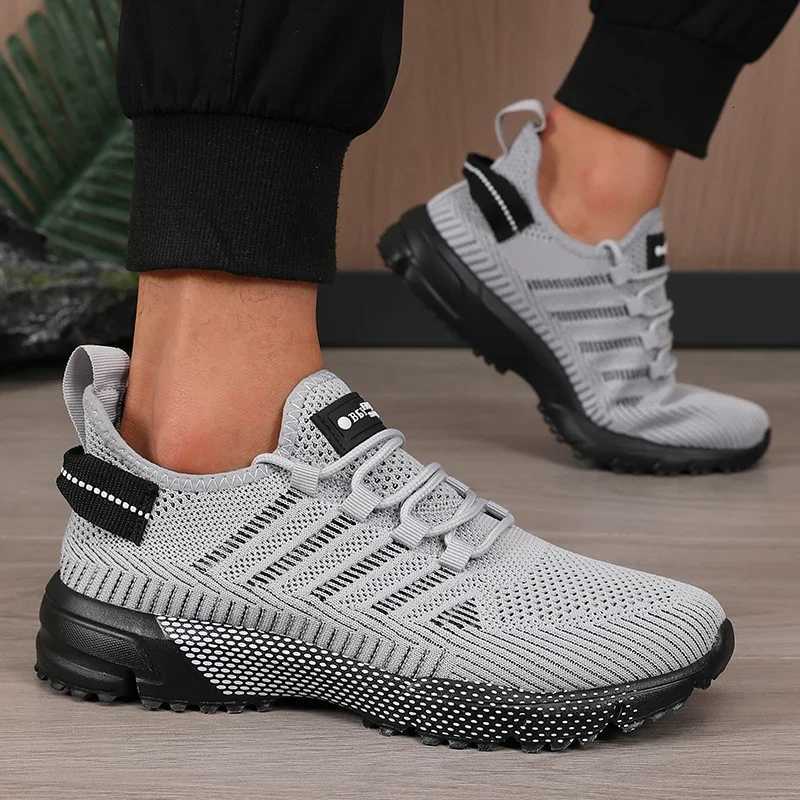 2025 New Summer Mesh Men Shoes Fashionable Casual Breathable Fitness Shoes Lightweight Walking Men Tennis Shoes Zapatillas Hombre Z250905