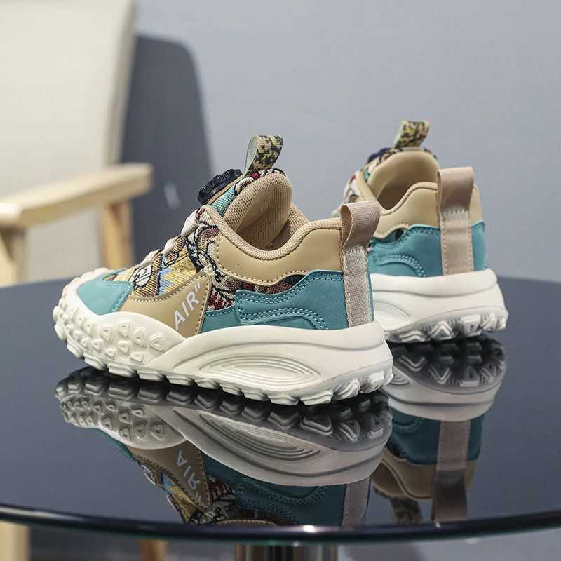 New Canvas NonSlip Sports Shoes Students Breathable Shock Absorbent Boys Shoes Springback Rotary Button Running Shoes Z250905