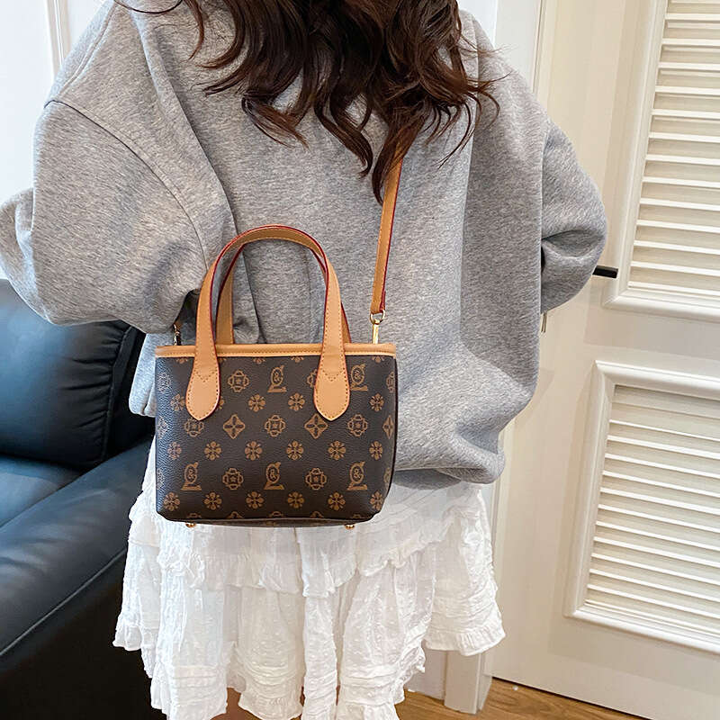 Fashion Designer Bags Small Cute Bag Tote Bags for Women 2025 New Letter Printed Shoulder Crossbody Bag Mini Handbags