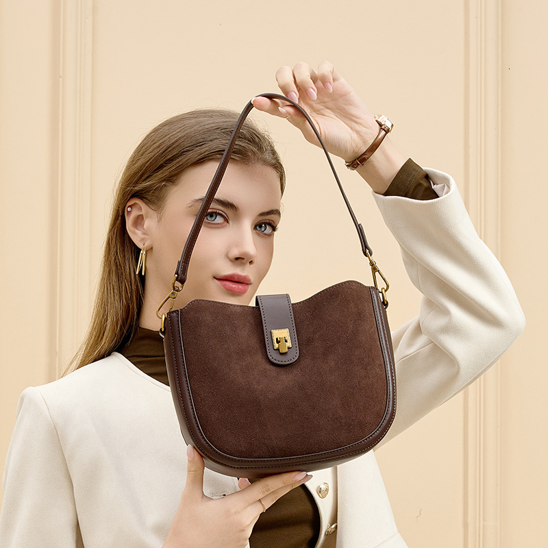 2025 new saddle bag designer versatile commuting crossbody bag fashionable women's shoulder bag