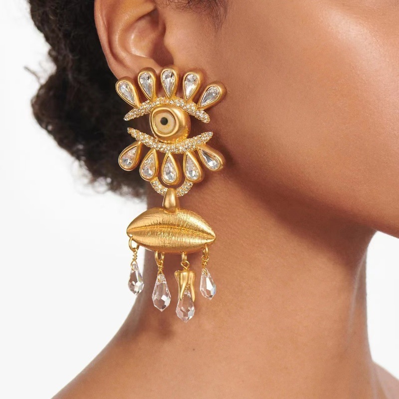 Luxury Brand Designer Jewelry European And American Vintage Accessories Vintage Eye Tassel Light Luxury High-End Earrings French Fashionable Devil