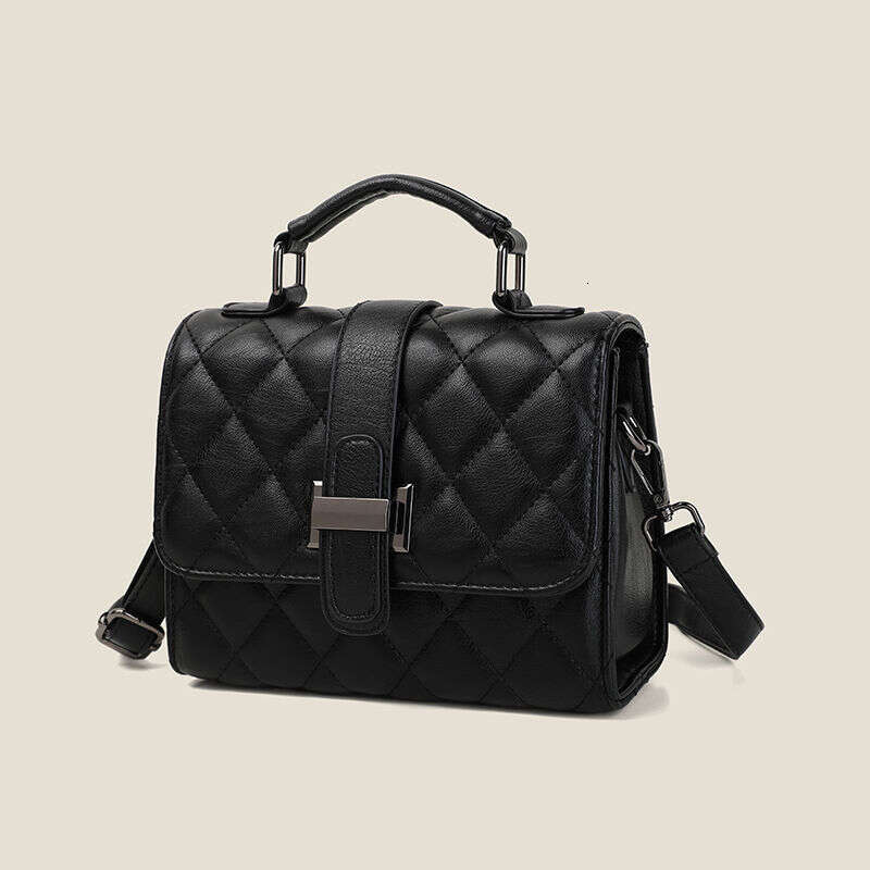 2025 New Single Shoulder Diamond Crossbody Bag, Women's Handheld Fashion Small Square Bag