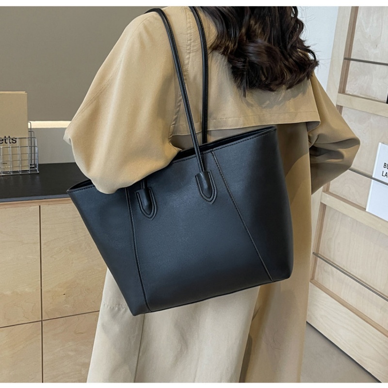 Free shipping 2025 new designer Shoulder totes Bags womans ladies flap lady Niche fashion casual square bag handbag women crossbody Underarm shopping 