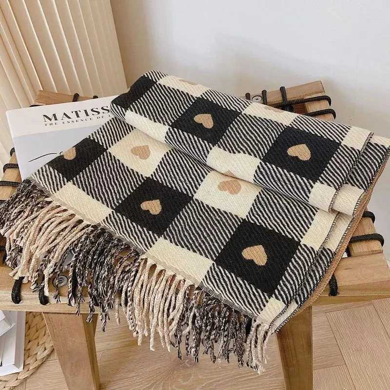 Cashmere Tassel Scarves Women Knitted Heartpattern Plaid y Girl Winter Scarf College Fashionable Leisure Shl WrsXJ250905