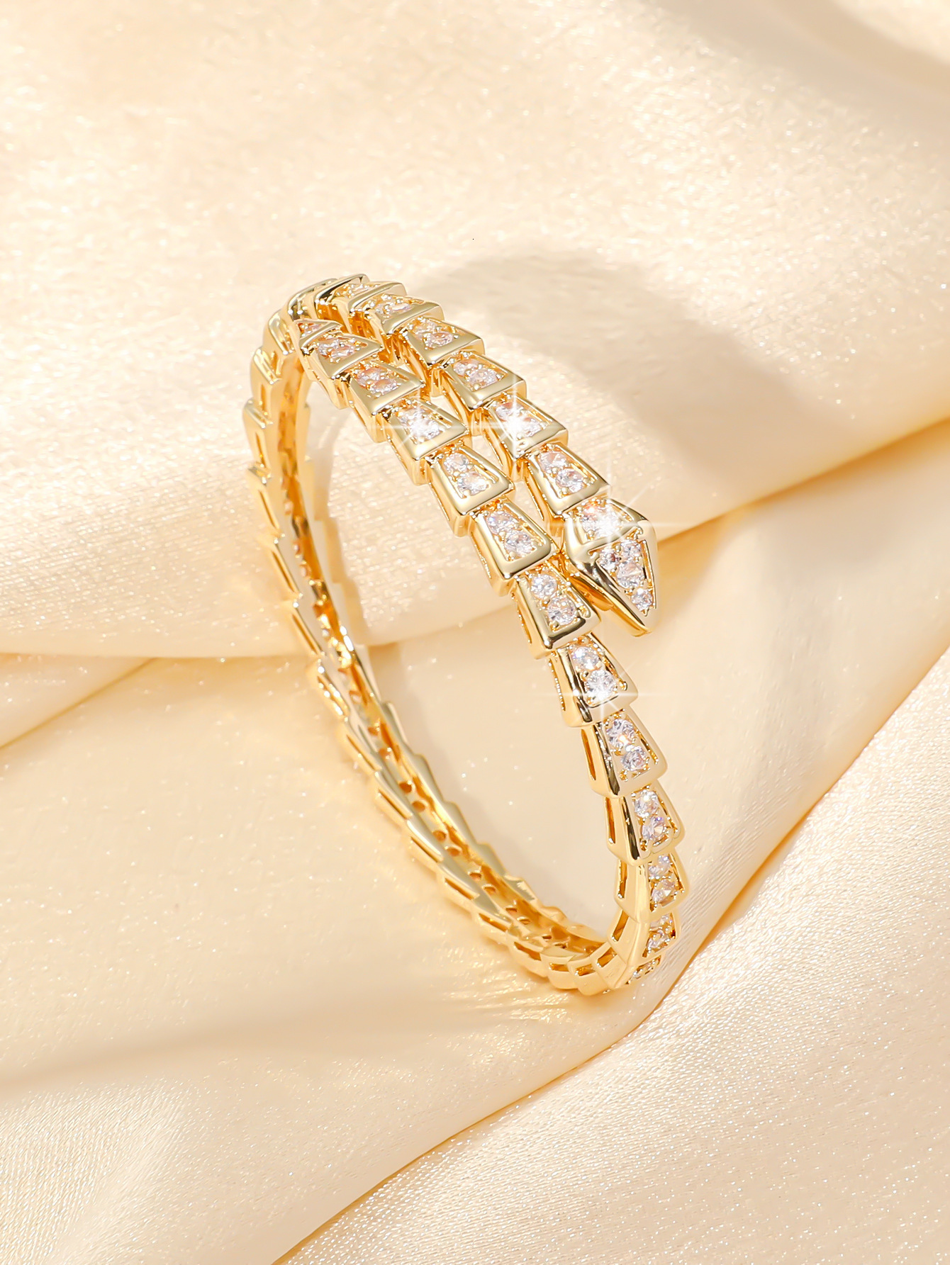 Luxury Brand Designer Jewelry Women's Hot-Selling Round Diamond Full Zircon Bracelet, Women's Light Luxury Elegant Round Bracelet, Hot-Selli