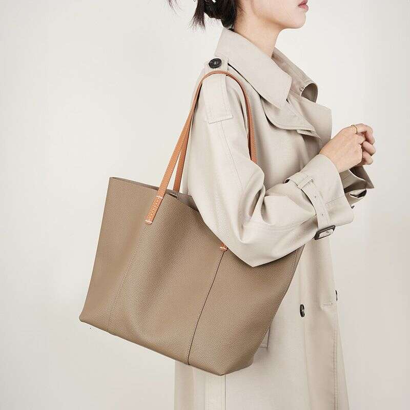 Ms. 2025 New Head Leather Handmade Commuter Handbag, Capacity Handbag Shoulder Bag, Large Bag