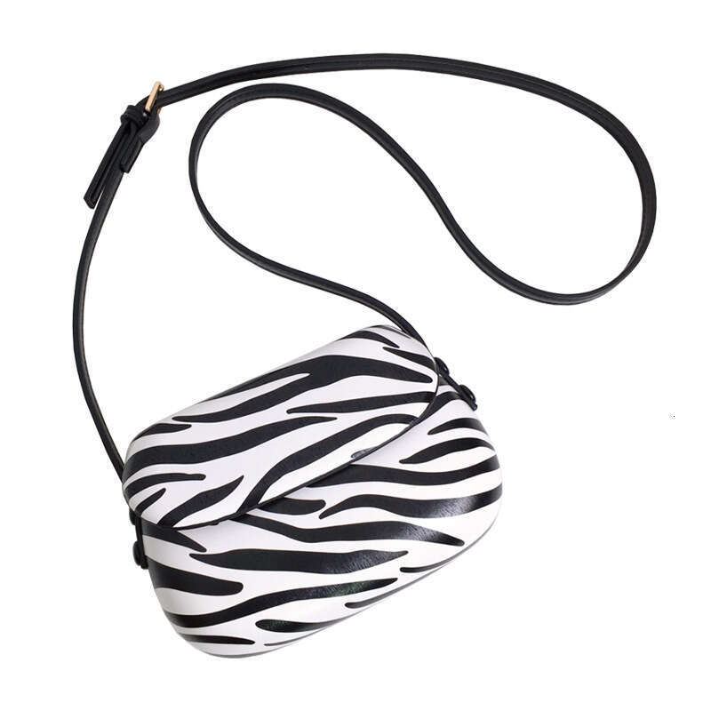 Korean Zebra Pattern Horse Hoof Saddle 2022 New Mini Crossbody for Women Versatile Ins Style Phone Small Bag Trendy