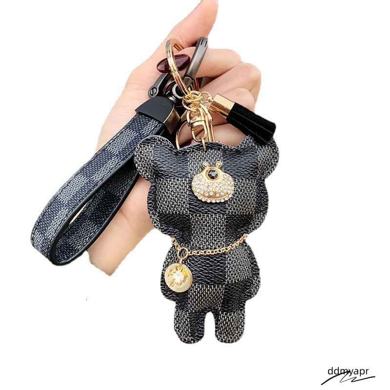 Creative ddmyday Bear High-End Leather Men Women Personalized Car Keychain ddmyday