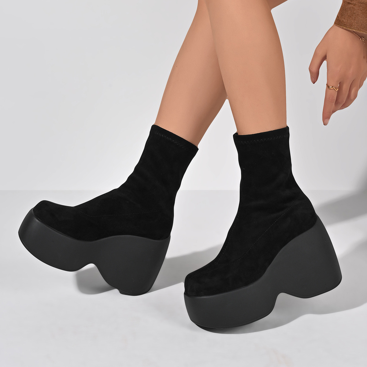 Trendy Punk Style Thick Bottom Slope Heel Size 35-43 Women's Boots 2025 Autumn/Winter New Style Height Increasing Versatile Fashion Boots Leather